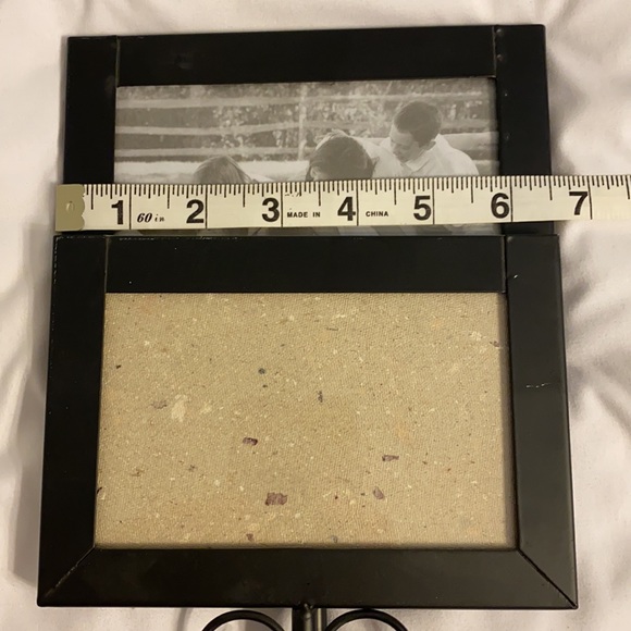 Standing black metal picture frames. Set of 2. - Picture 4 of 5